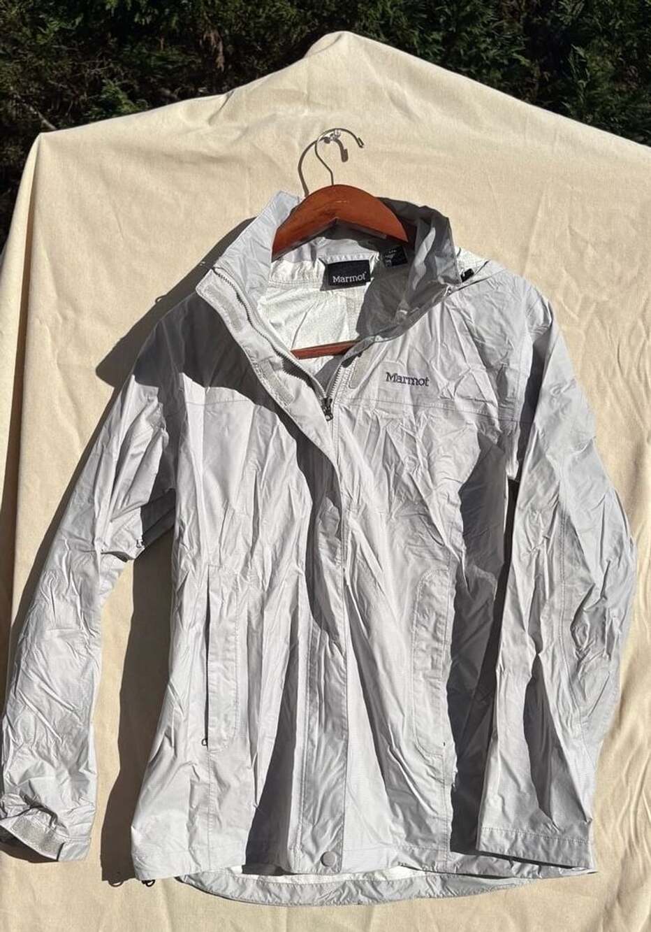 Marmot Women's Lightweight Raincoat Shell Jacket Hooded Gray Size L
